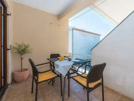 Apartment Apartman Kevic *